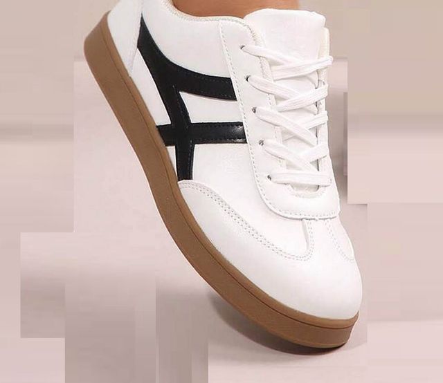 The Owl House | Ghost Stride Low-Top Sneakers
